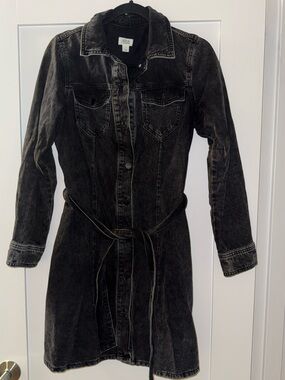 a.n.a Black Button-Up Shirt with Label Detail